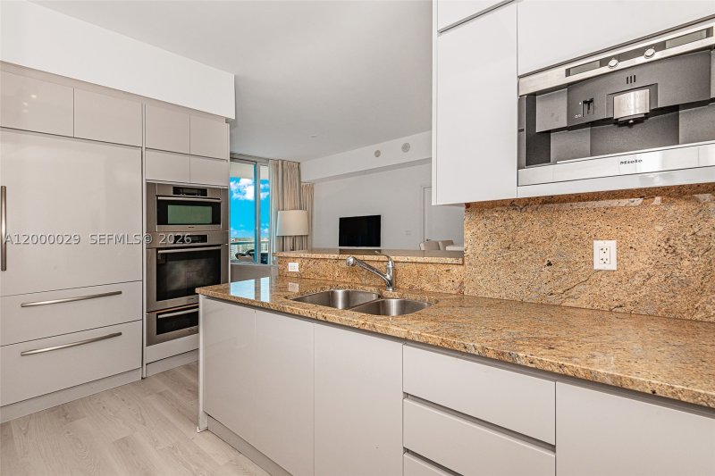 Apartment for rent at Continuum II North 1804