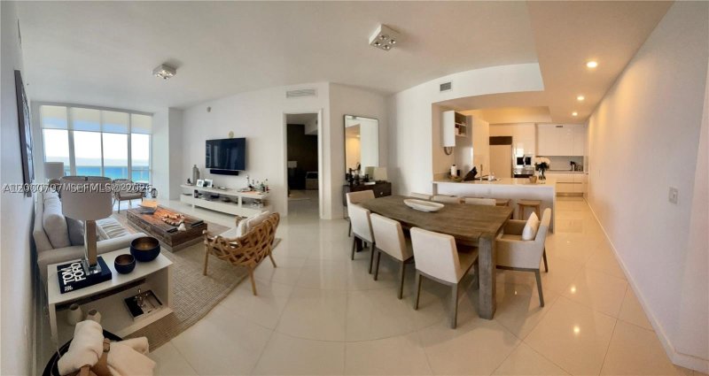 Apartment for rent at Trump Tower Three 803