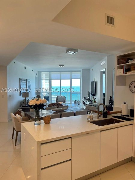 Apartment for rent at Trump Tower Three 803