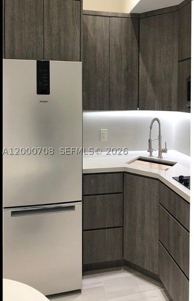 Condo for sale at Brickell Place IV CC6