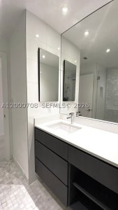 Comprar apartamento en Brickell Place IV CC6