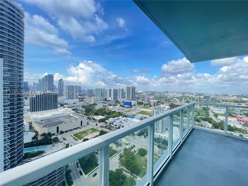 Condo for sale at Quantum 3311