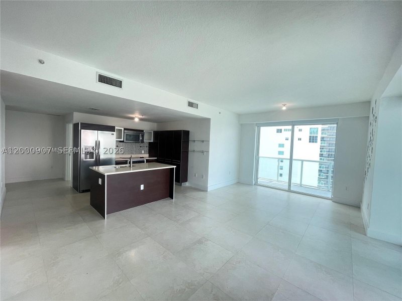 Condo for sale at Quantum 3311