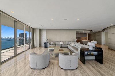 Comprar apartamento no Residences by Armani / Casa 4800