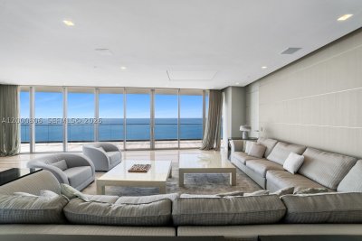 Comprar apartamento no Residences by Armani / Casa 4800