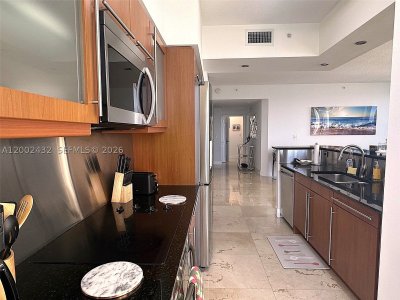 Aluguel de apartamento no 2080 Ocean Drive MPH12
