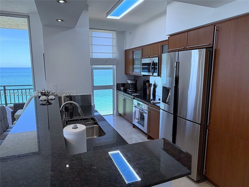 Apartment for rent at 2080 Ocean Drive MPH12