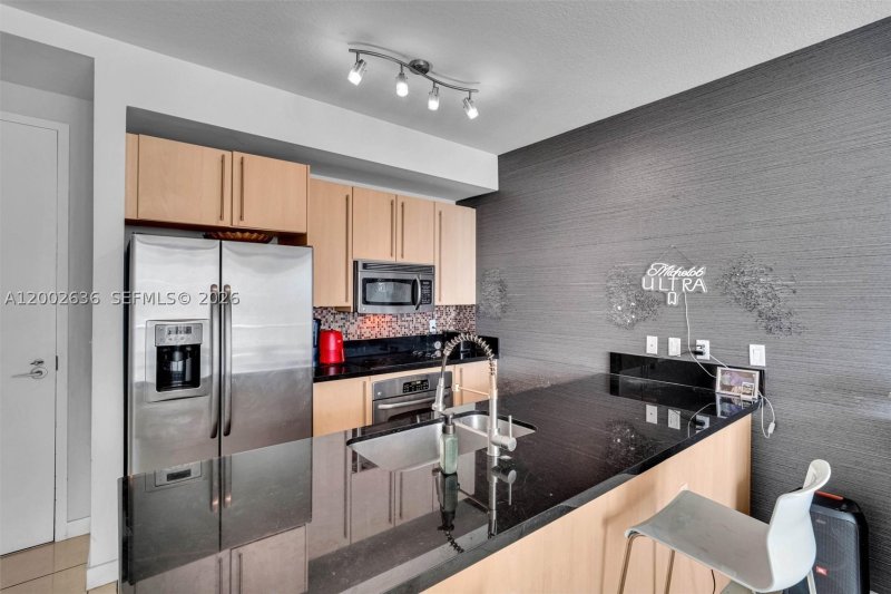 Condo for sale at Axis on Brickell South Tower 1605