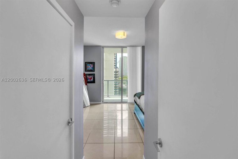 Condo for sale at Axis on Brickell South Tower 1605