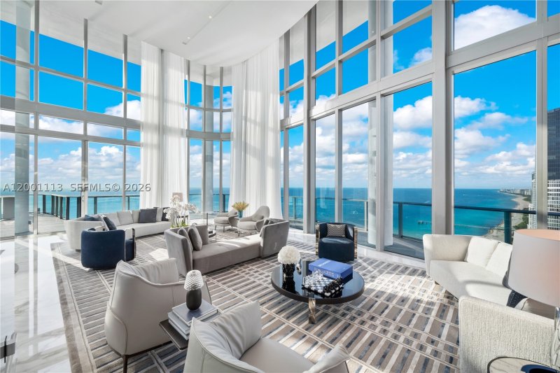 Comprar apartamento en Chateau Beach Residences PH3201