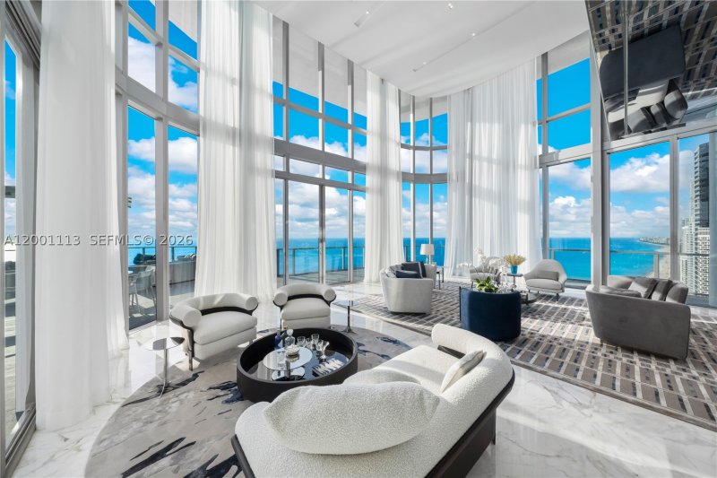 Comprar apartamento en Chateau Beach Residences PH3201