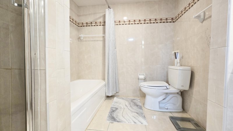 Condo for sale at Trafalgar Towers 505