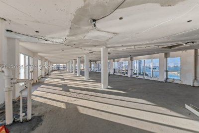 Comprar apartamento en Bayshore Yacht Tennis Club PENTHOUSE