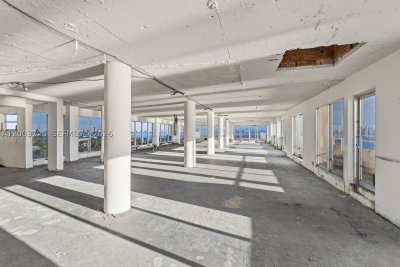 Comprar apartamento en Bayshore Yacht Tennis Club PENTHOUSE