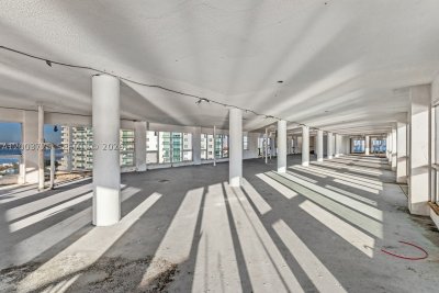 Comprar apartamento en Bayshore Yacht Tennis Club PENTHOUSE