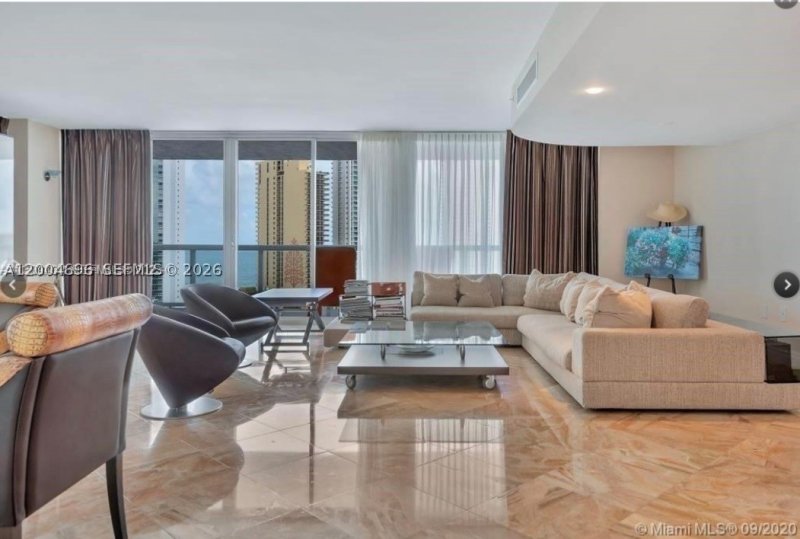 Apartment for rent at Oceania 5 1551