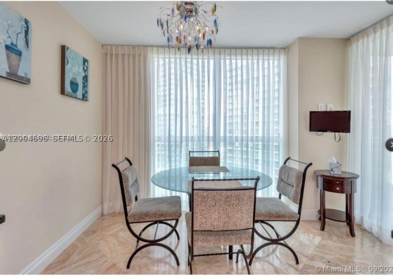 Apartment for rent at Oceania 5 1551