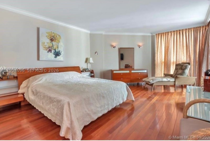 Apartment for rent at Oceania 5 1551