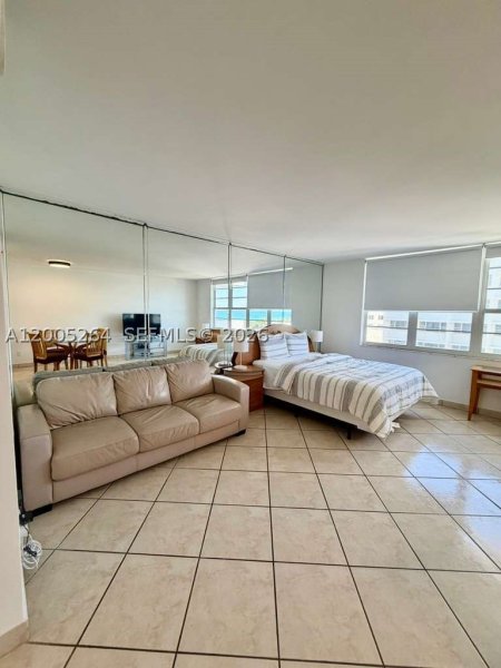 Apartment for rent at Oceania 1 731