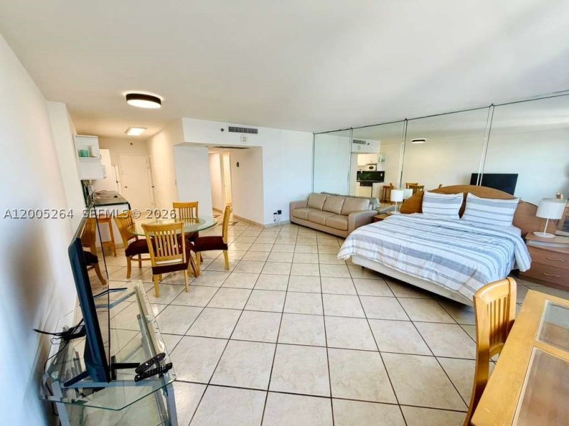 Apartment for rent at Oceania 1 731