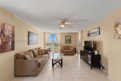 Aluguel de apartamento no Allington Towers 4G (Availabl