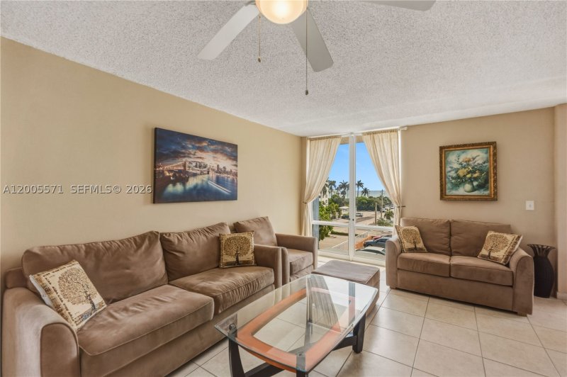 Apartment for rent at Allington Towers 4G (Availabl
