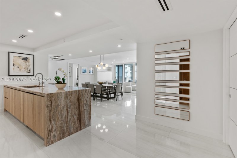Alquiler de apartamento en 1500 Ocean Drive 1003