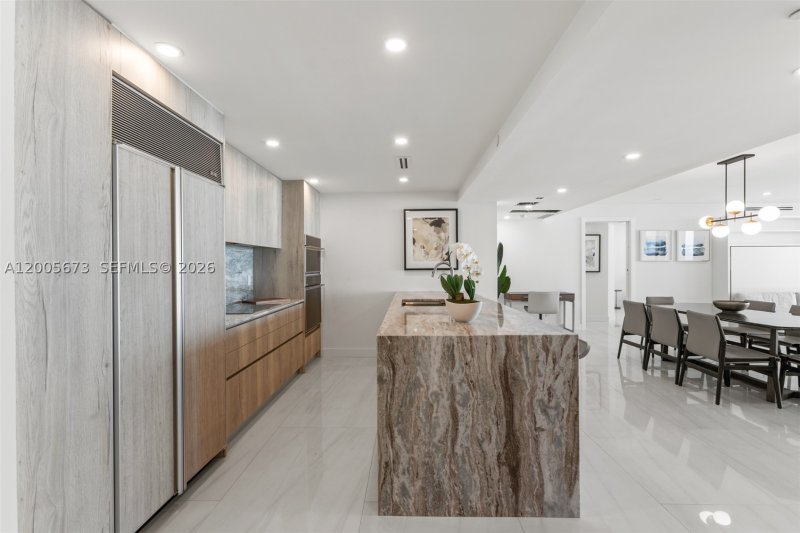 Alquiler de apartamento en 1500 Ocean Drive 1003
