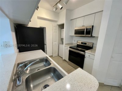 Alquiler de apartamento en Porto Bellagio 1517