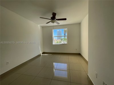 Alquiler de apartamento en Porto Bellagio 1517