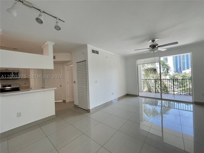 Alquiler de apartamento en Porto Bellagio 1517