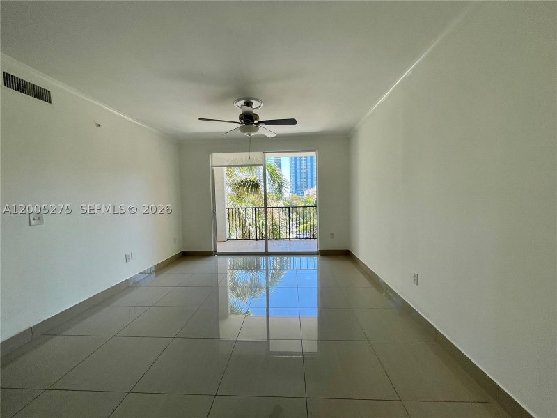 Alquiler de apartamento en Porto Bellagio 1517