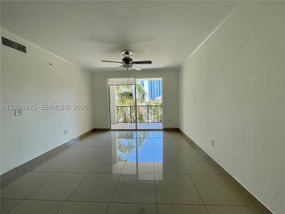 Alquiler de apartamento en Porto Bellagio 1517