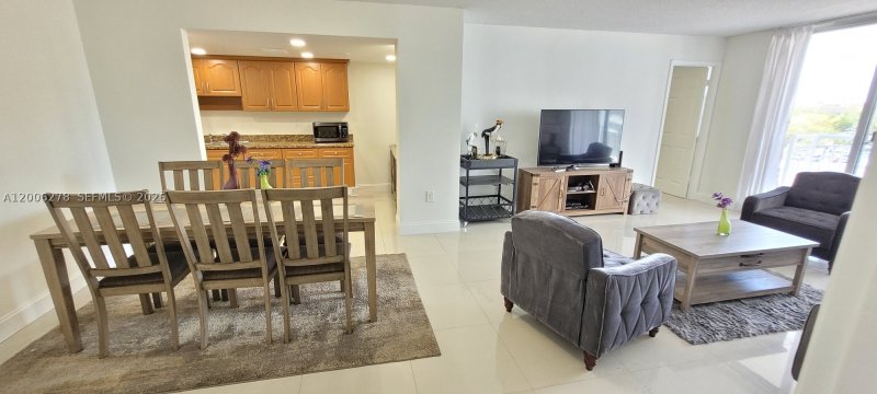 Comprar apartamento en Del Prado South Tower 402