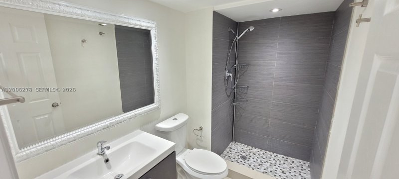 Comprar apartamento en Del Prado South Tower 402