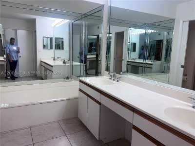 Alquiler de apartamento en Mystic Pointe 300 511