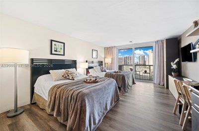 Aventura Beach Club Apt #736