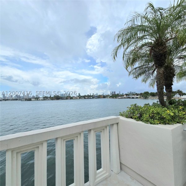 Condo for sale at Island Terrace 5A