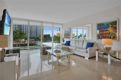 Comprar apartamento en Harbour House 315