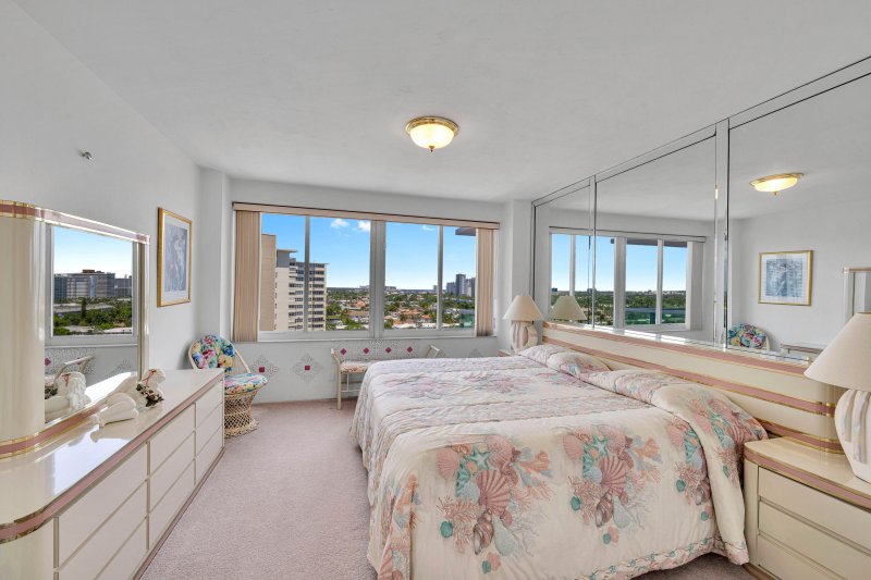 Condo for sale at Coral Ridge Towers 1406