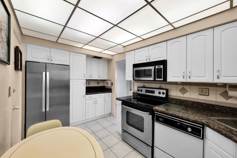 Condo for sale at Coral Ridge Towers 1406