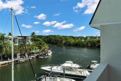 Gables Harbour Apt #318