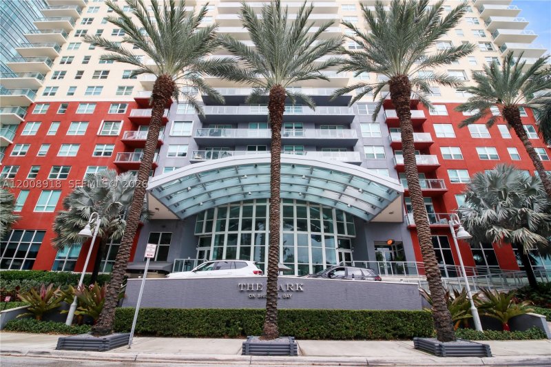 Apartment for rent at Mark on Brickell 805