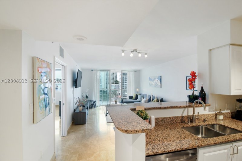 Apartment for rent at Mark on Brickell 805