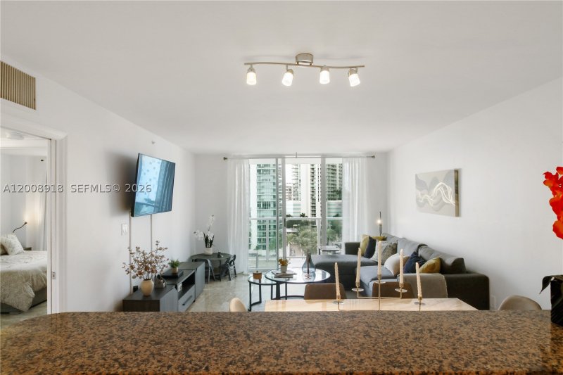 Apartment for rent at Mark on Brickell 805