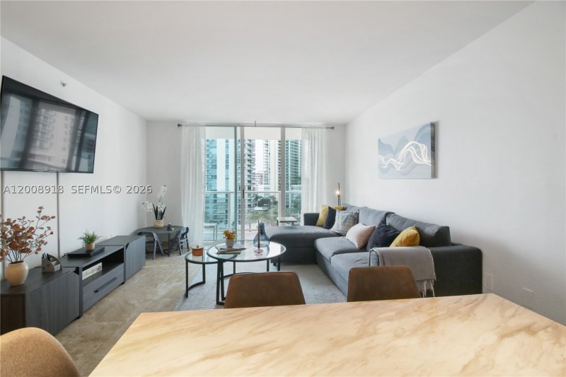Apartment for rent at Mark on Brickell 805