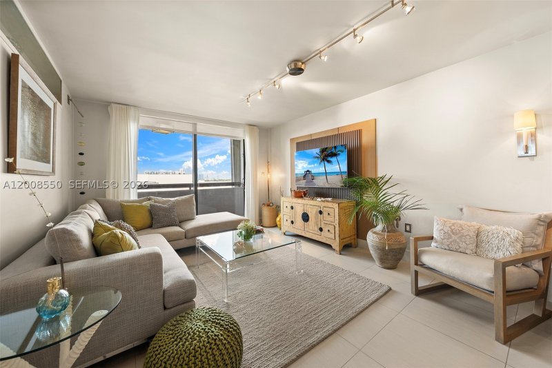 Condo for sale at Parc Plaza 8F