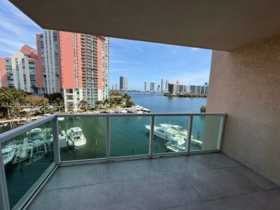 Aventura Marina II Apt #710