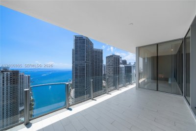 Comprar apartamento no Aston Martin Residences 3503C