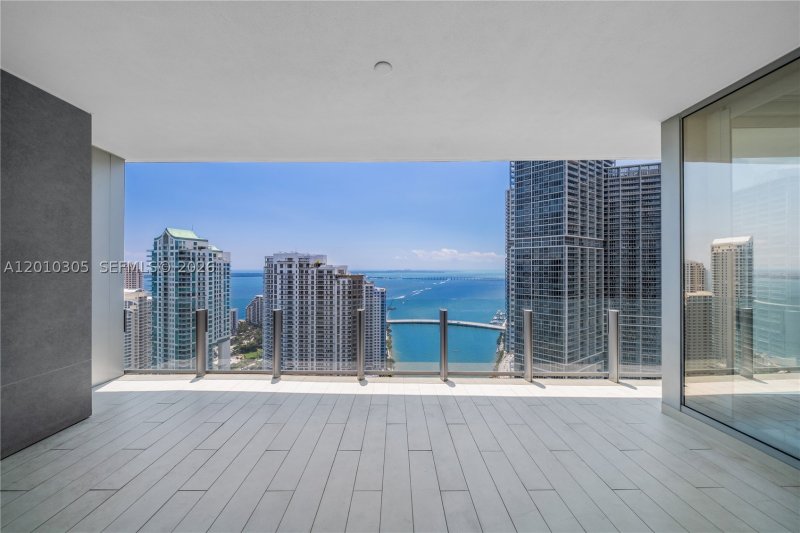 Comprar apartamento en Aston Martin Residences 3503C